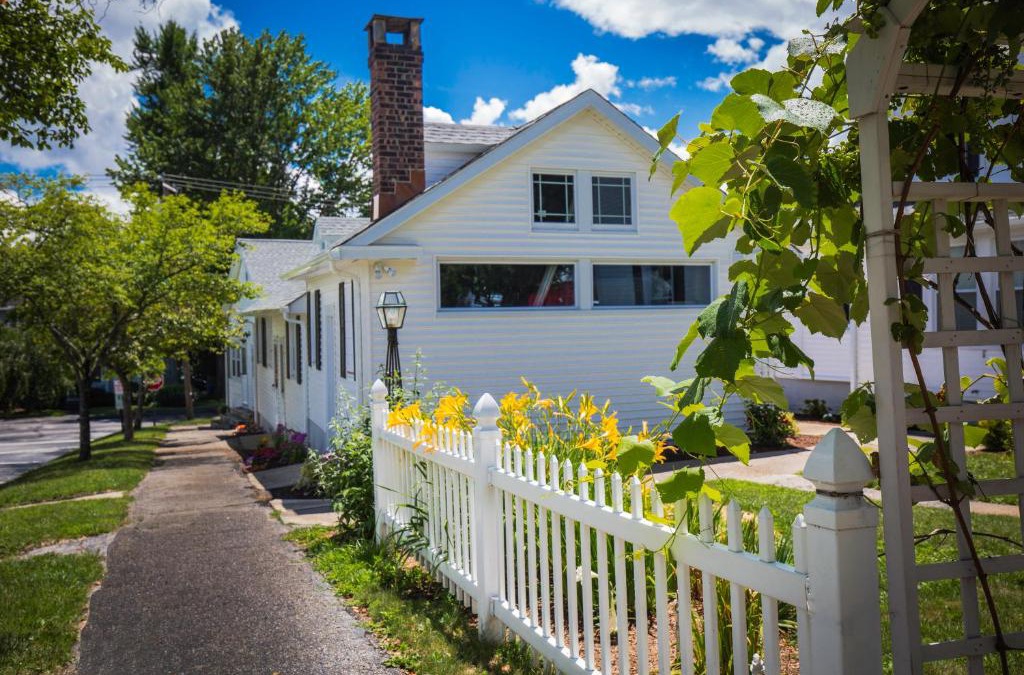New Milford Bed & Breakfast | Homestead Inn