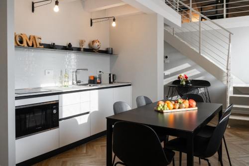 San Zeno Apartment | HomeThirtyFour