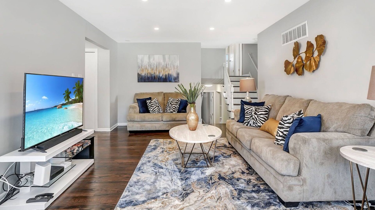 Homewood House | Homewood FHS Rental - Cherrywood Ln