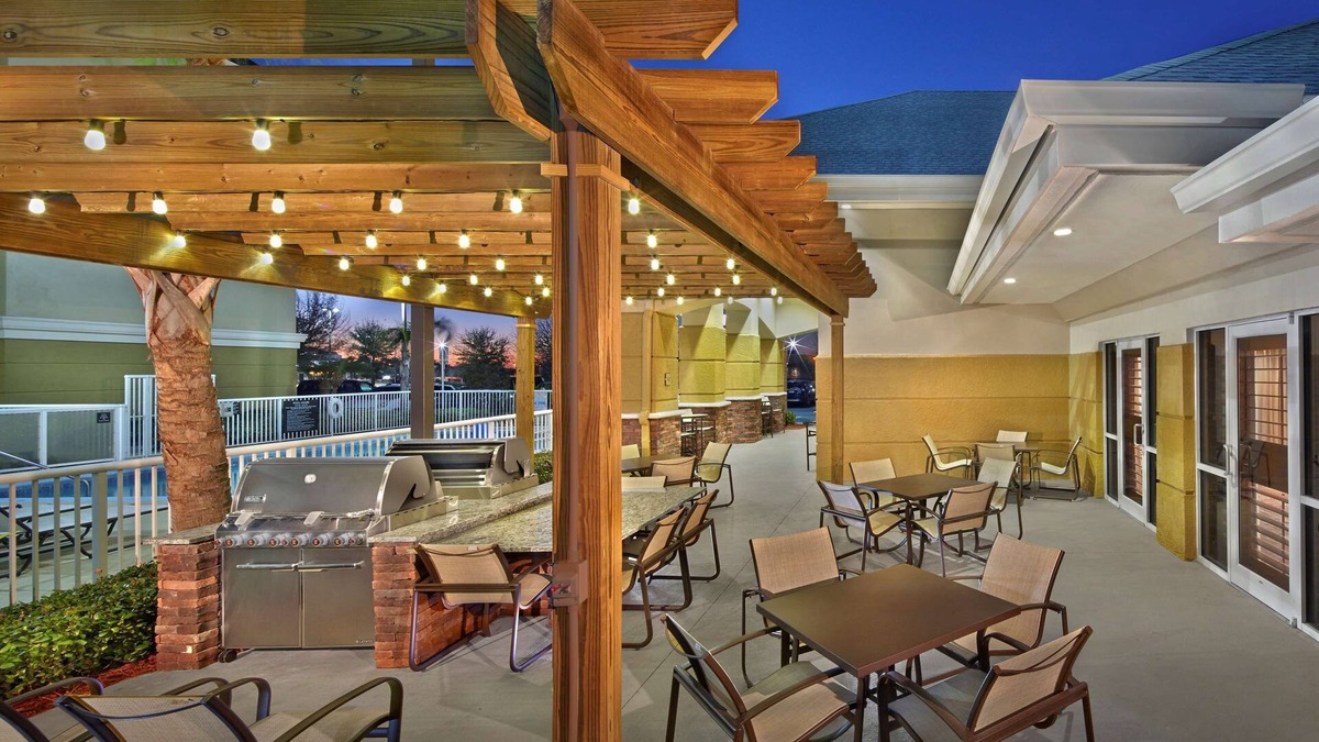 Daytona Beach Hotel | Homewood Suites by Hilton Daytona Beach Speedway-Airport