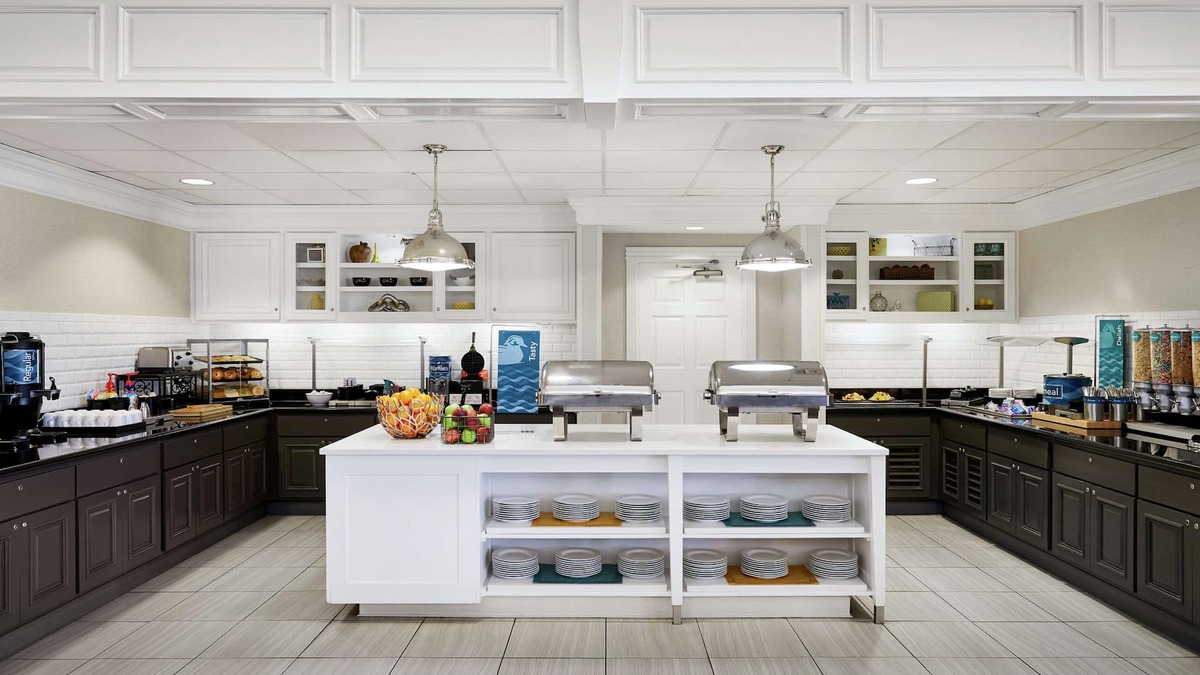 Champaign Hotel | Homewood Suites by Hilton Champaign-Urbana