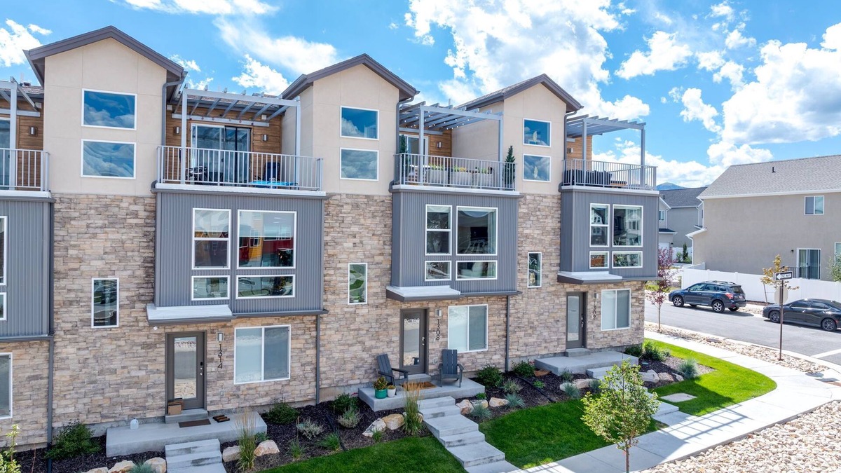 Park City House | Homey 3 Bed/2.5 Bath with 1C Garage & Fireplace!