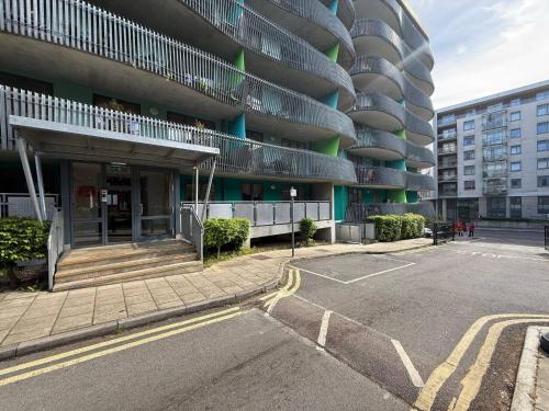Wembley Park Apartment | Homey and Secure apartment - Wembley Stadium!
