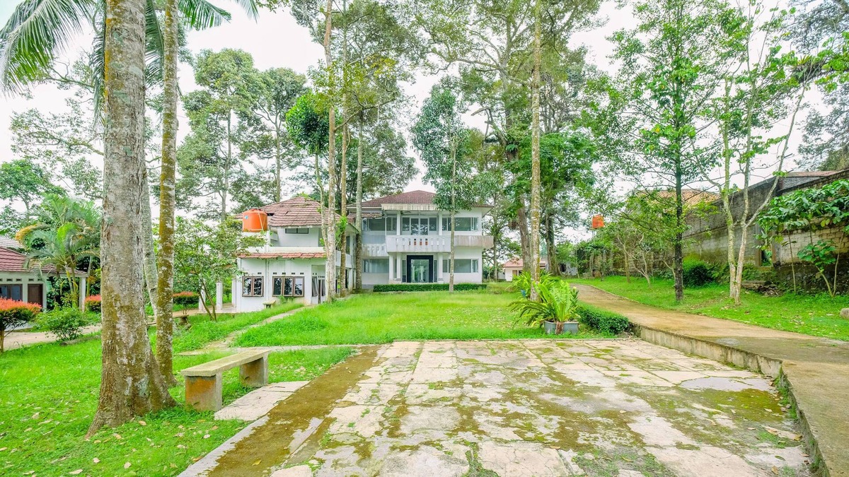 Caringin Apartment | Homey And Simply Studio At Graha Wishnu Guest House