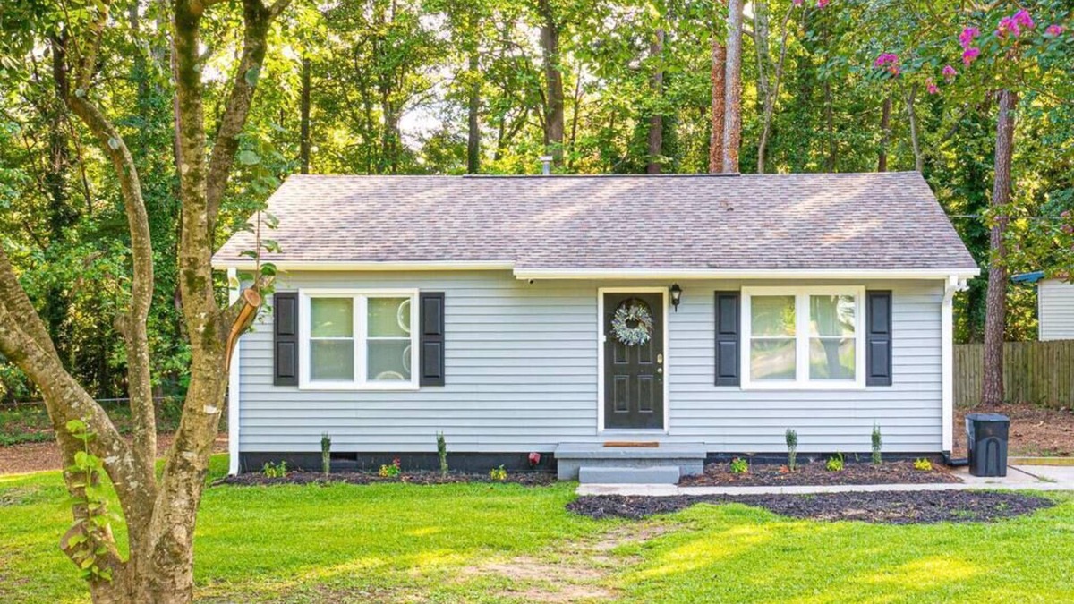 Marietta House | Homey Bungalow Convenient to Marietta and I-75!