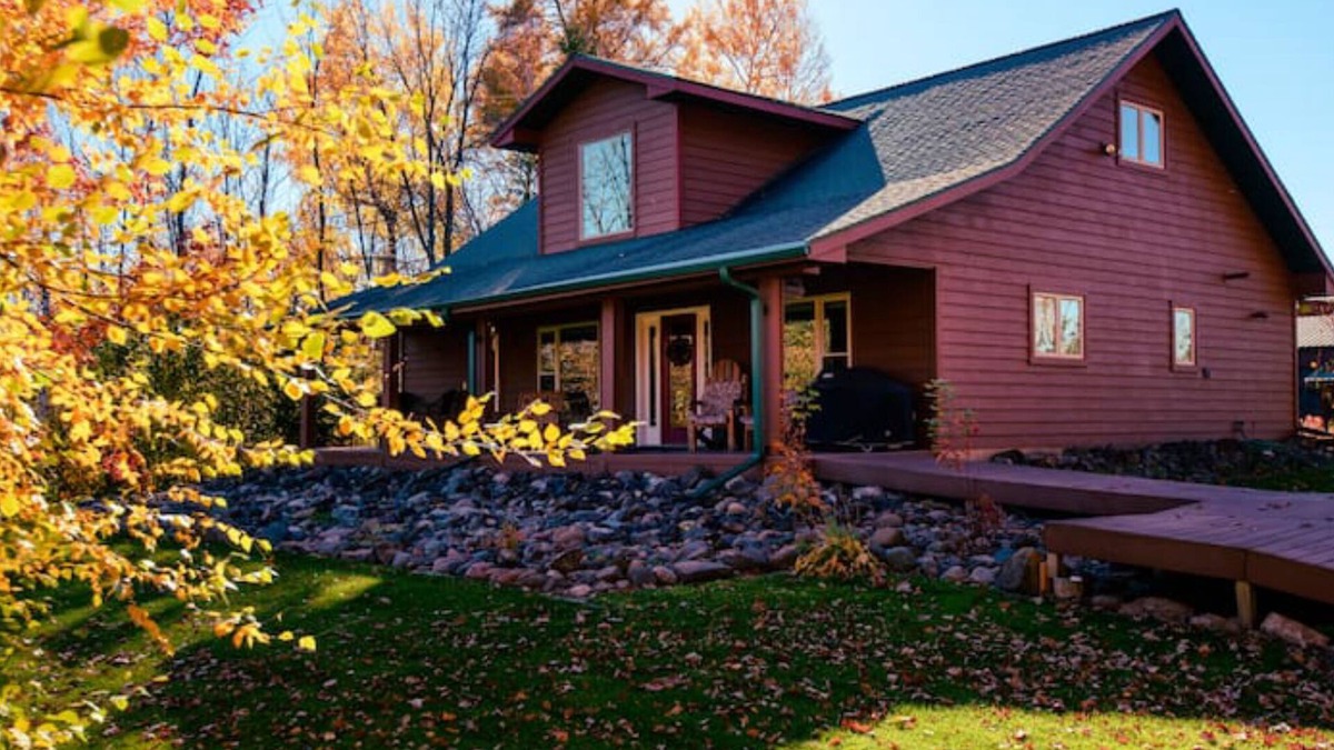 Sandstone House | Homey cabin