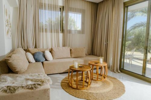 Agios Nikolaos Apartment | Homey Comfort and Elegance at Olive Grove!