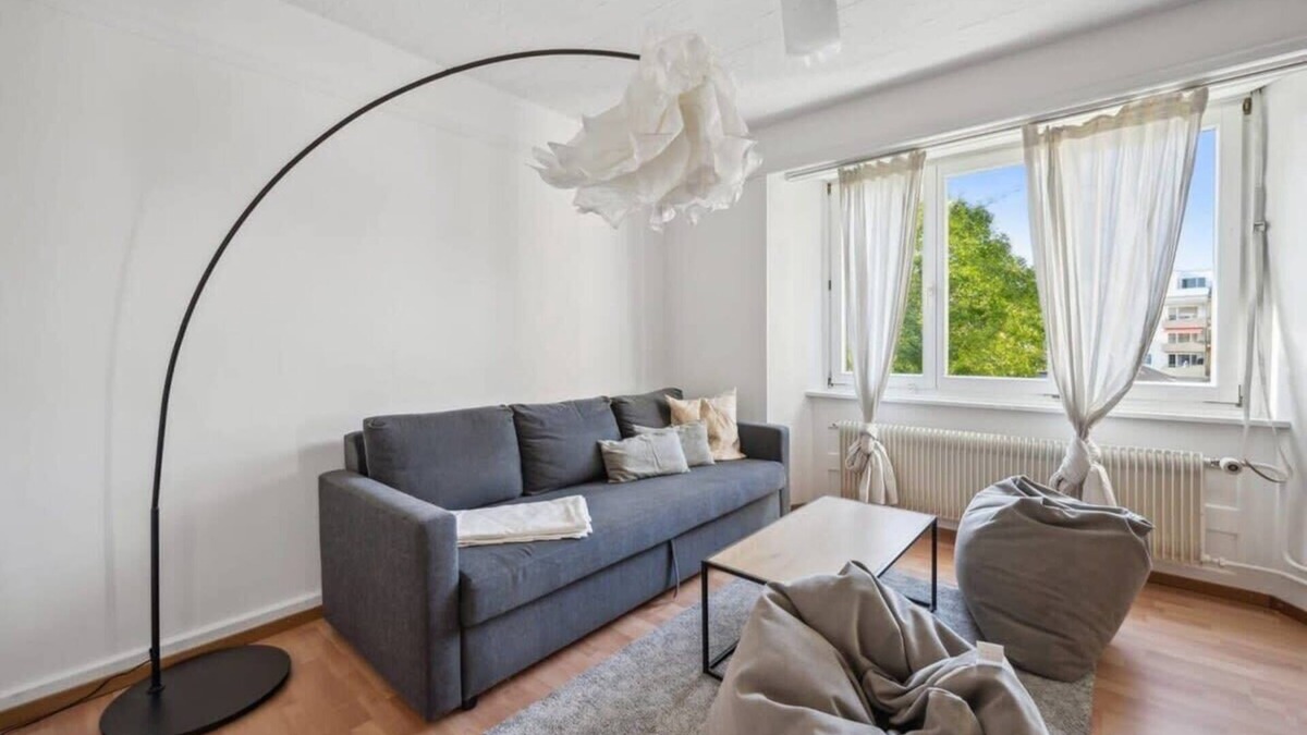 Seebach Apartment | Homey Comfort in Oerlikon