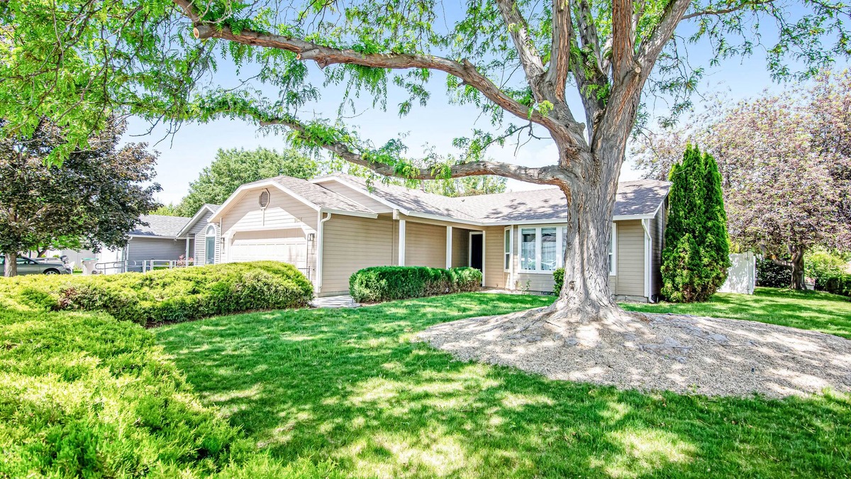 West Valley House | Homey, dog-friendly escape with private yard, WiFi & W/D