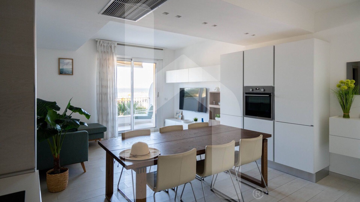 Roseto degli Abruzzi Apartment | Homiday - OLYMPUS Seafront Luxury