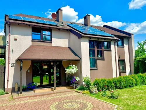 Ozarowice House | Homies Inn