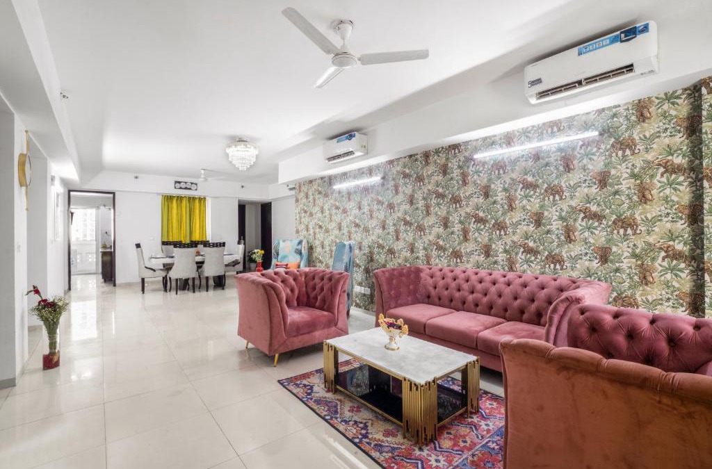 Noida Apartment | Homlee-Super Luxury 4 BHK Apartment nr NOIDA EXPO