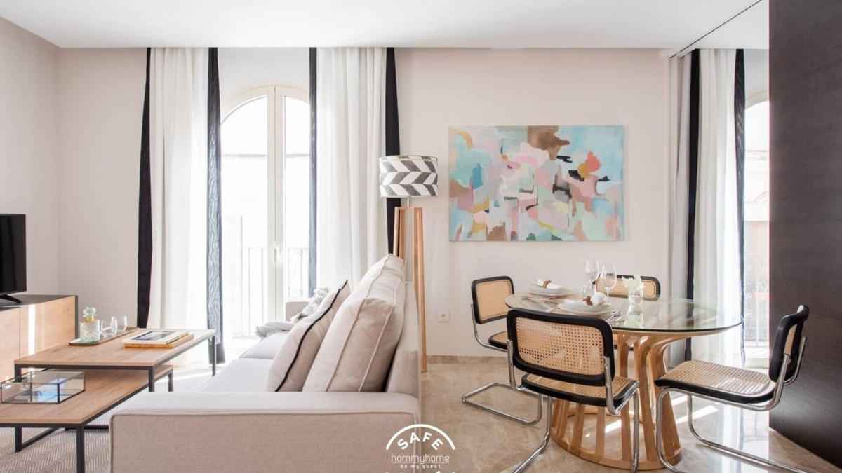 Encarnacion-Regina Apartment | Hommyhome Vera Cruz 201