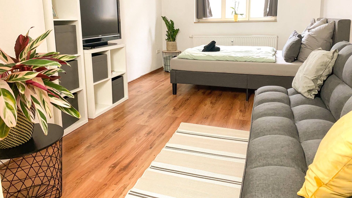 Reudnitz-Thonberg Apartment | HOMY | Old building charm *Netflix & W-LAN*