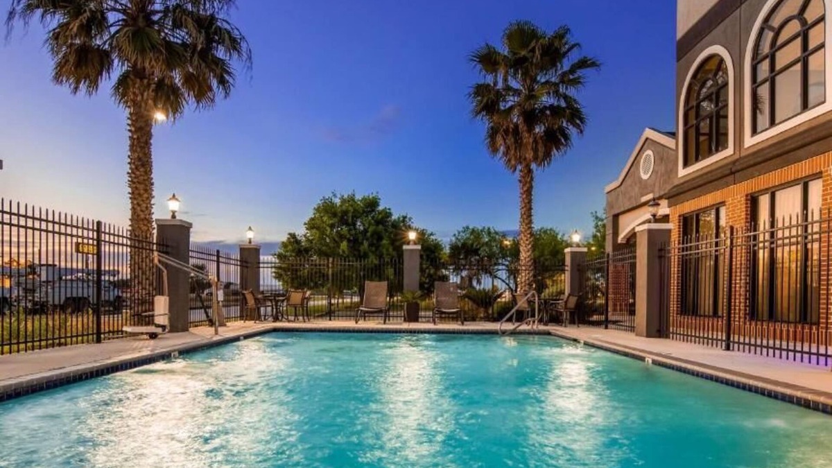 Hondo Hotel | Hondo Inn
