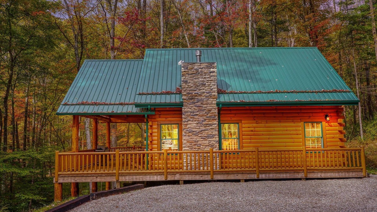 Logan Cabin | Honey Bear Cabin at Trickle Creek in Hocking Hills