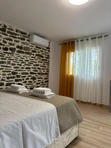 Permet House | Honey Hill Villa