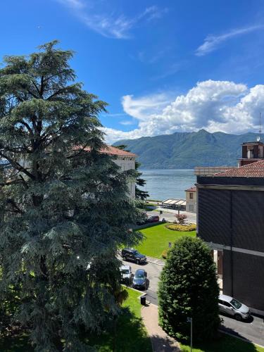 Luino Apartment | Honey House - vista lago e montagne