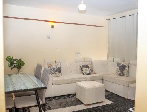 Ngara West Apartment | Honey Suite Two Bedroom Master & Suite Apartments