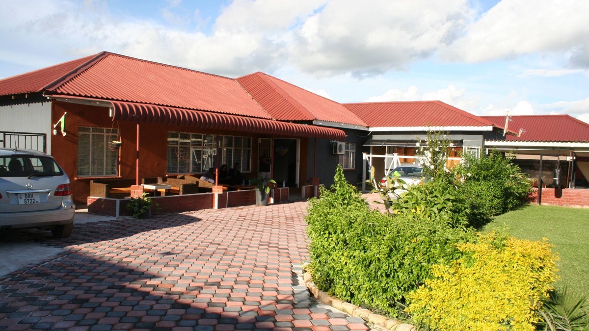Lusaka Bed & Breakfast | Honeybed Lodge, Available! Safe and secure! Quiet! Informative and reliable!