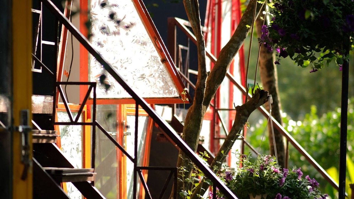 Huong Thuy House | Honeycomb Bungalow: Secluded Garden Retreat at an Authentic Village Homestay