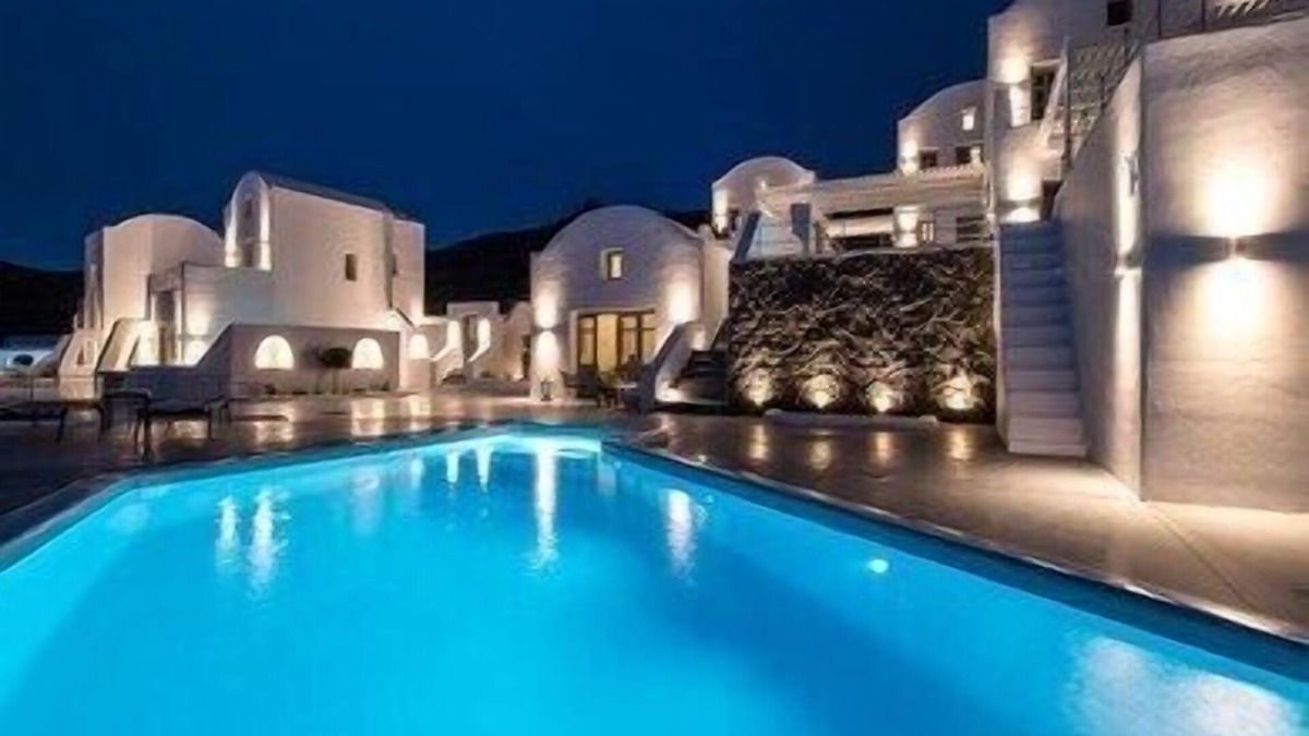 Akrotiri Apartment | Honeymoon Suite with Private Pool