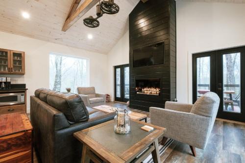 Primrose House | Honeysuckle Bridge Cabin