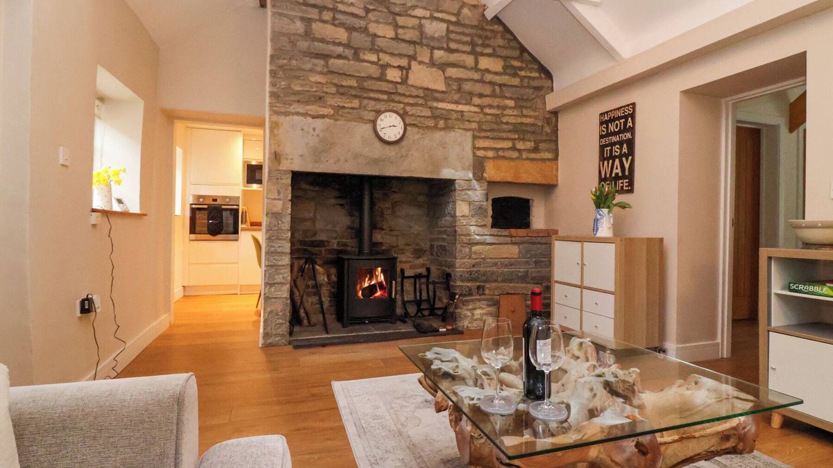 Compton Dundon Cottage | Honeysuckle Cottage