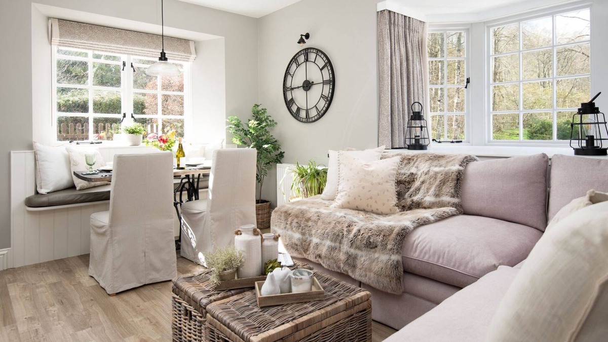 Peebles Cottage | Honeysuckle Cottage - sleeping 4 guests in 2 bedrooms