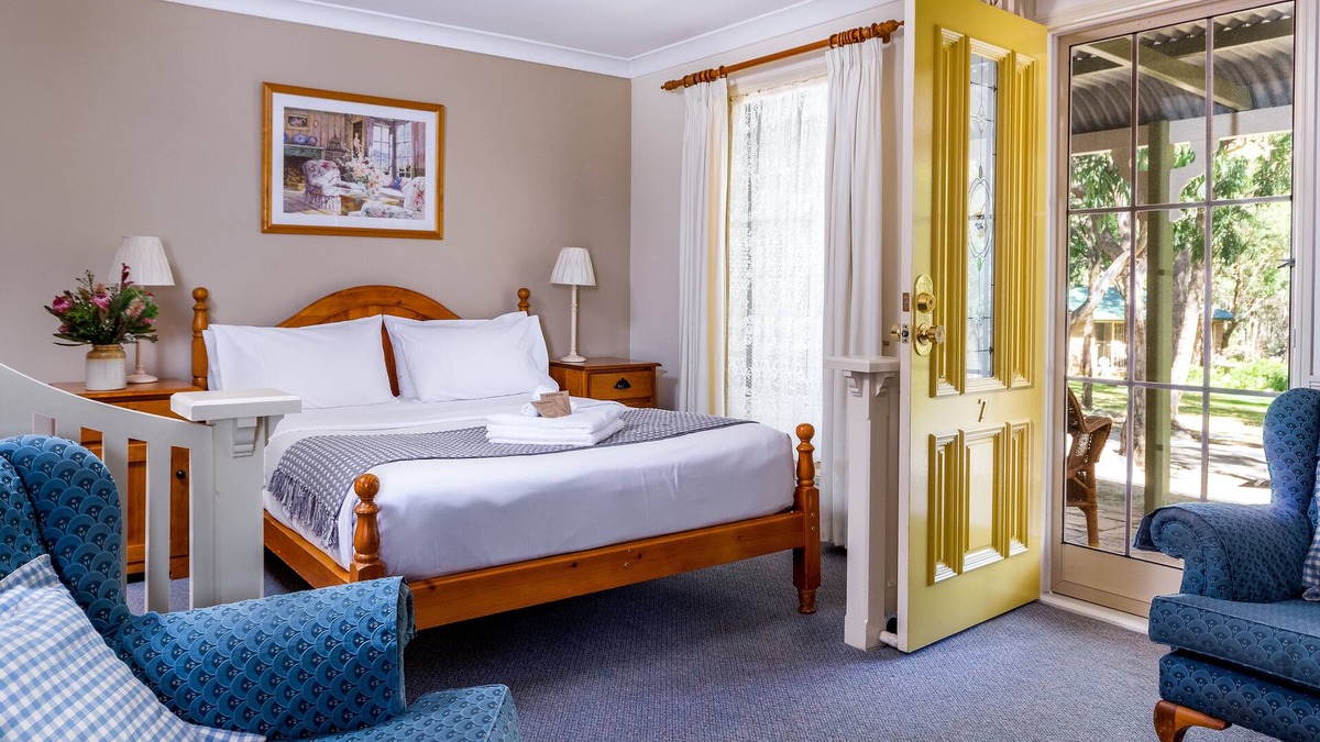 Applethorpe Cottage | Honeysuckle Cottages Stanthorpe