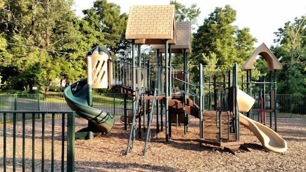 Mountain View Hotel | Honeysuckle Inn - Mountain View