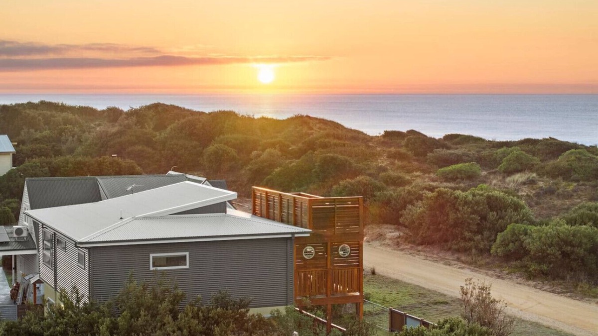 The Honeysuckles House | Honeysuckles Ultimate Beach Escape