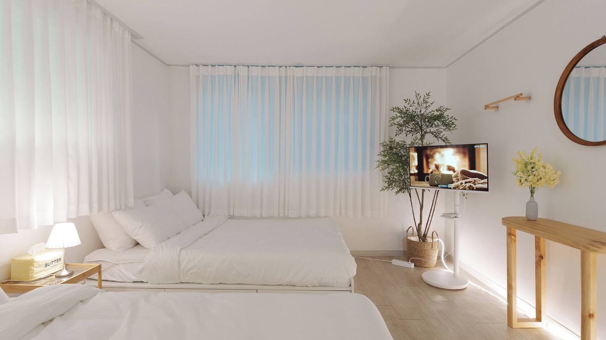 Yeonnam-dong Apartment | Hongdae, Cafe Street, Free Breakfast, Luggage keep