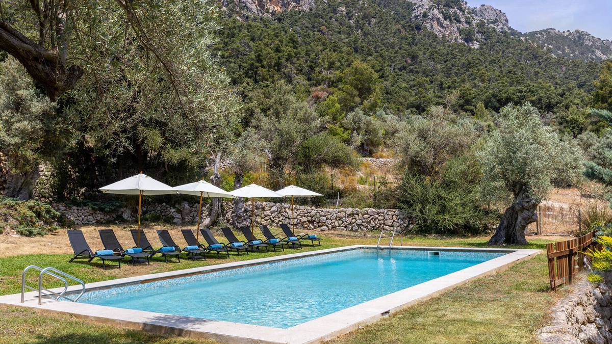 Bunyola Villa | Honor - Rustic villa for up to 16 people
