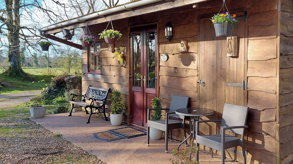Honiton Cottage | Hooked Rise Holiday Lodge