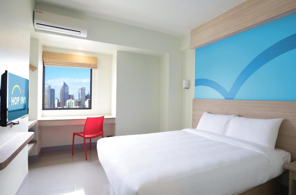 South Triangle Hotel | Hop Inn Hotel Tomas Morato Quezon City