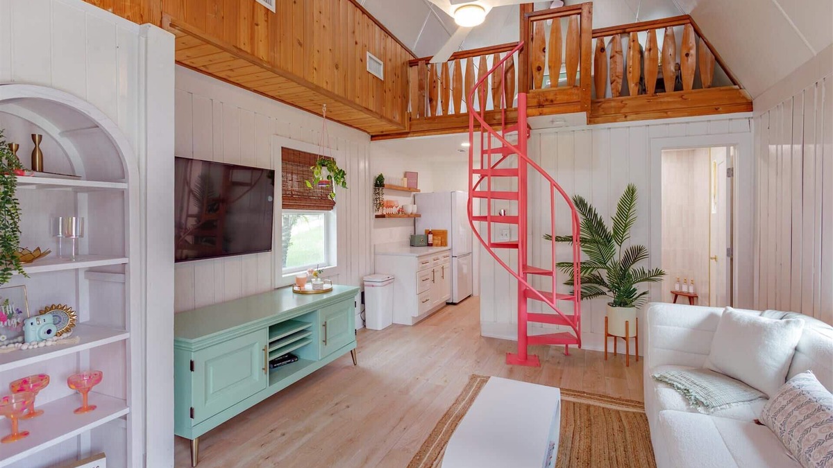 Vacation Village House | Hope House- Vacation Village 1 Bedroom with Loft