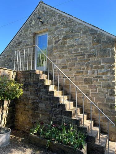 Froggatt Apartment | Hope Valley - Studio - Sleeps 2 - Parking