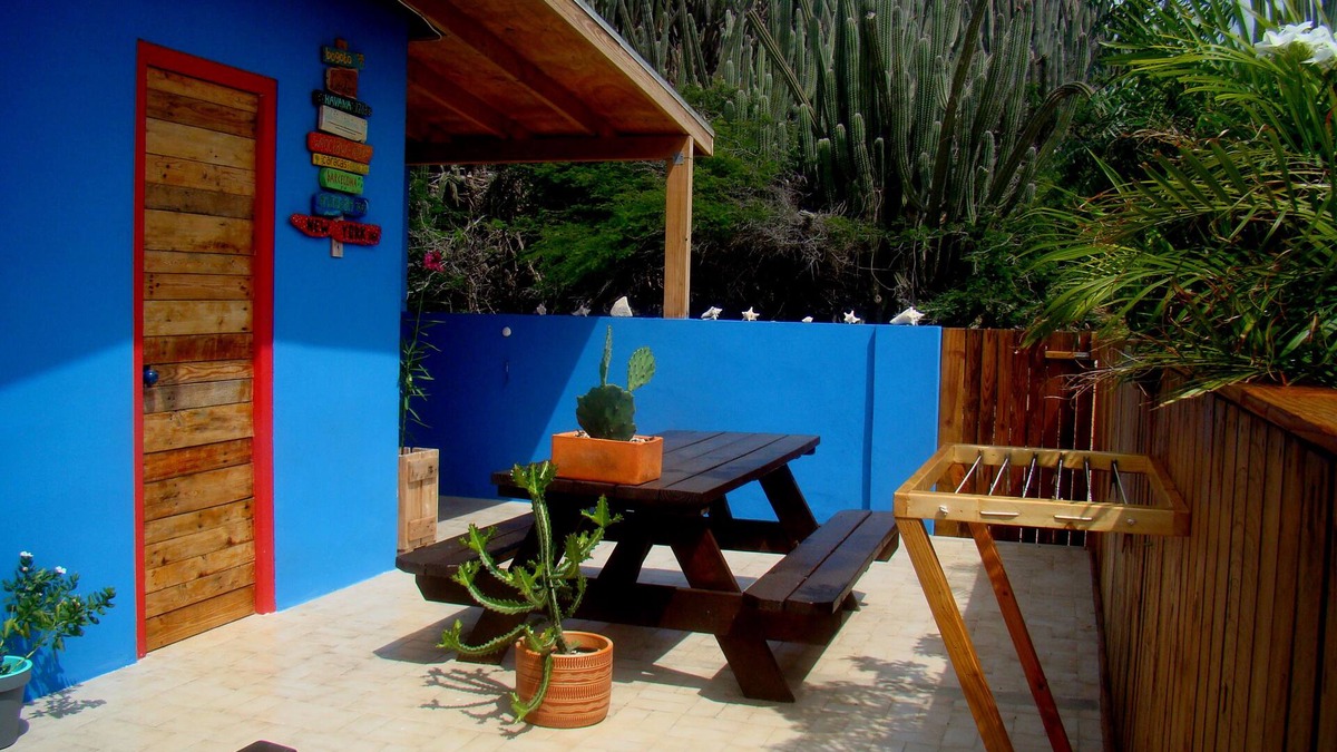Santa Cruz Apartment | Hopi Cadushi Apartment
