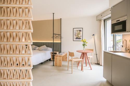 Besalu Apartment | Hopsters Boutique Suites
