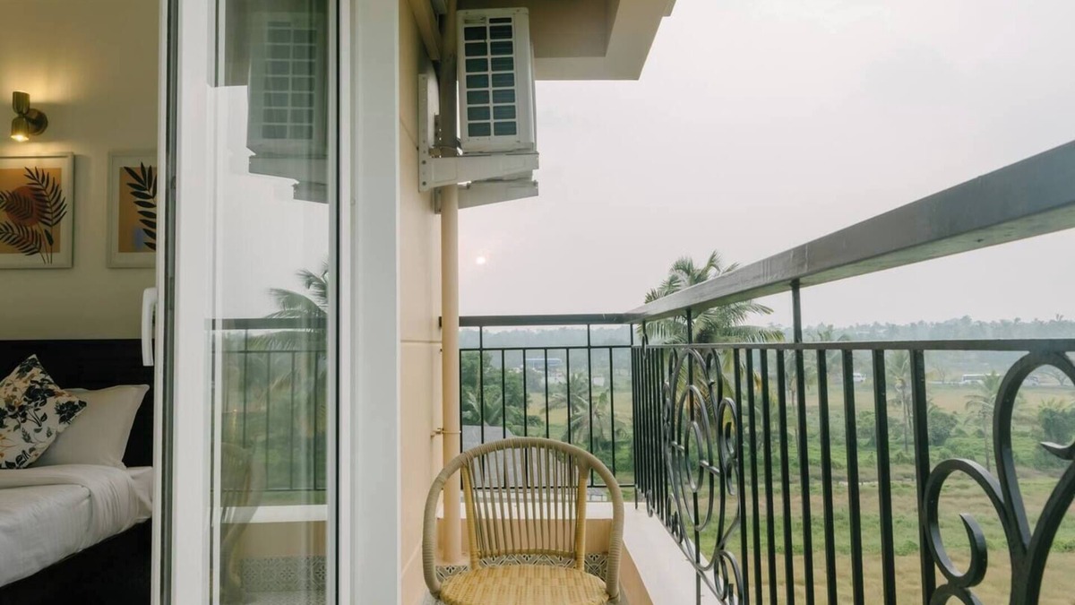 Nerul Apartment | Horizon 1BHK Suite by Da Alohas
