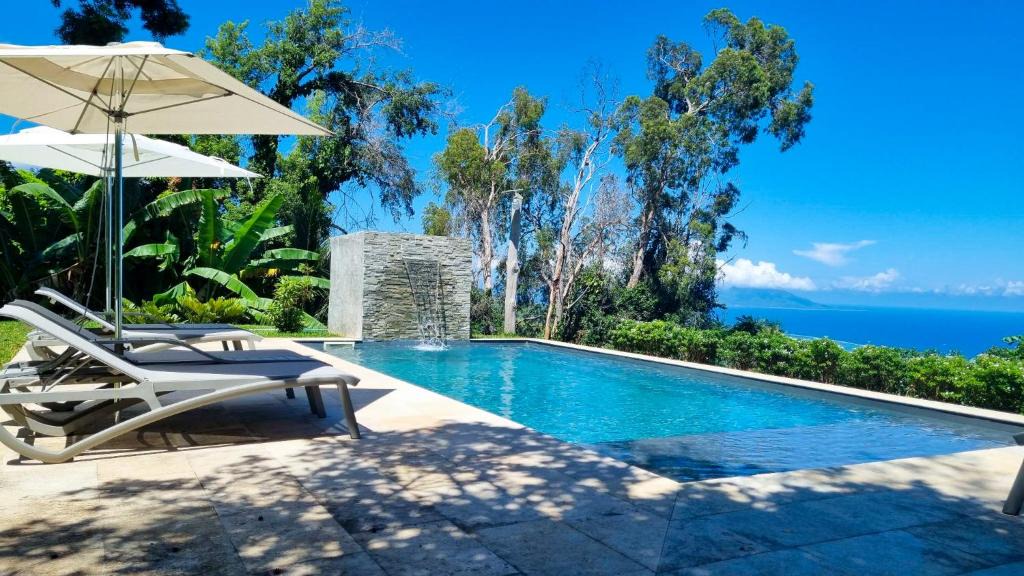 Pirae Villa | Horizon Hill Villa