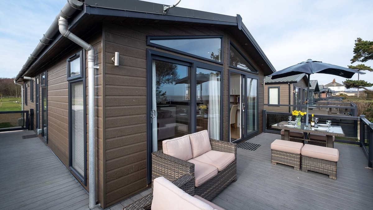 Leiston Apartment | Horizon Lodge - sleeps 6 guests in 3 bedrooms