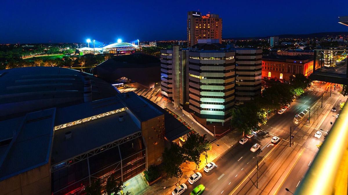 Adelaide Central Business District Apartment | Horizons 1402
