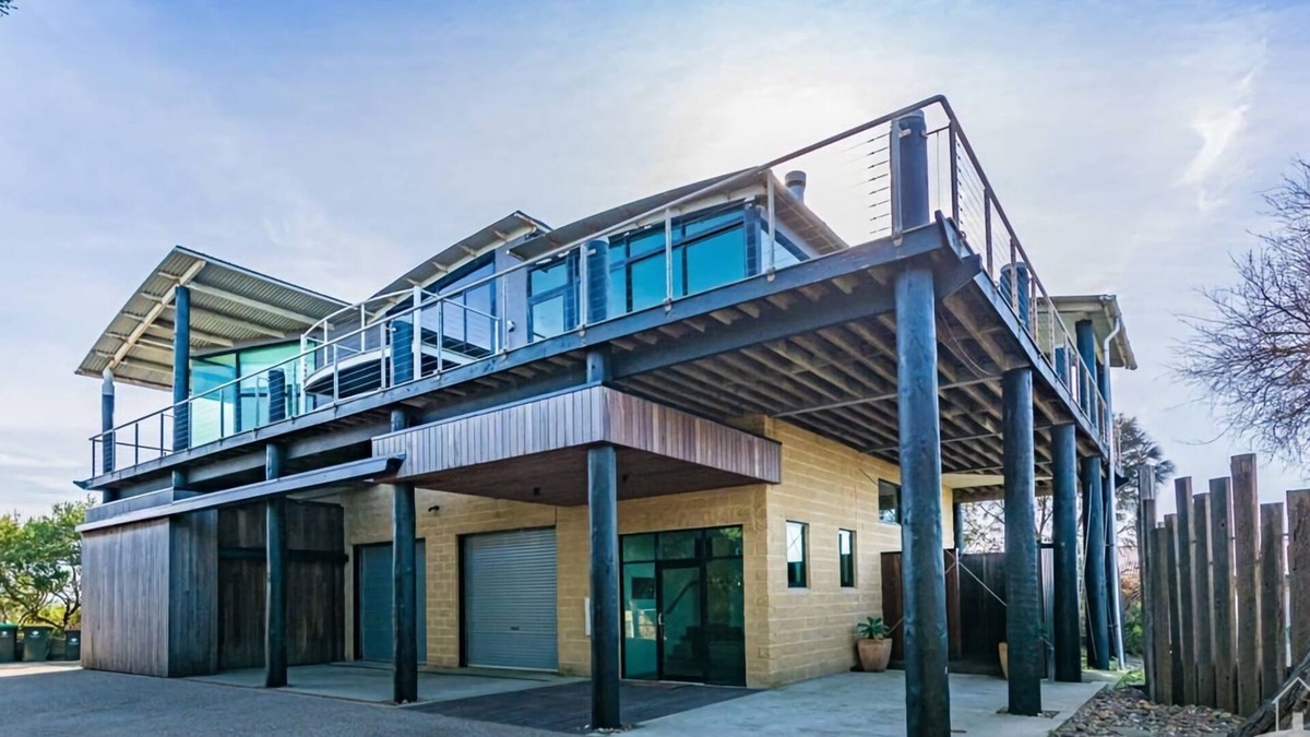 Sandy Point House | Horizons, Sandy Point