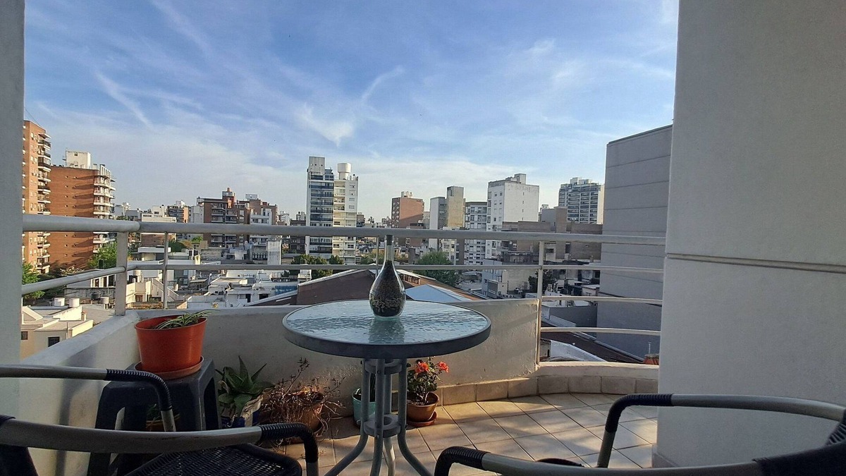 Centro House | Hornera San Juan - Bright Balcony Apartment