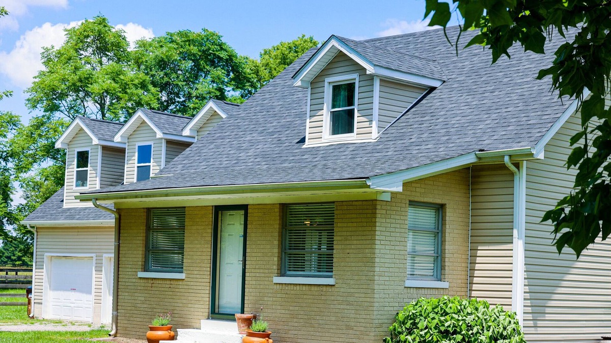 Lexington House | Horse Heaven! Pet friendly farm stay