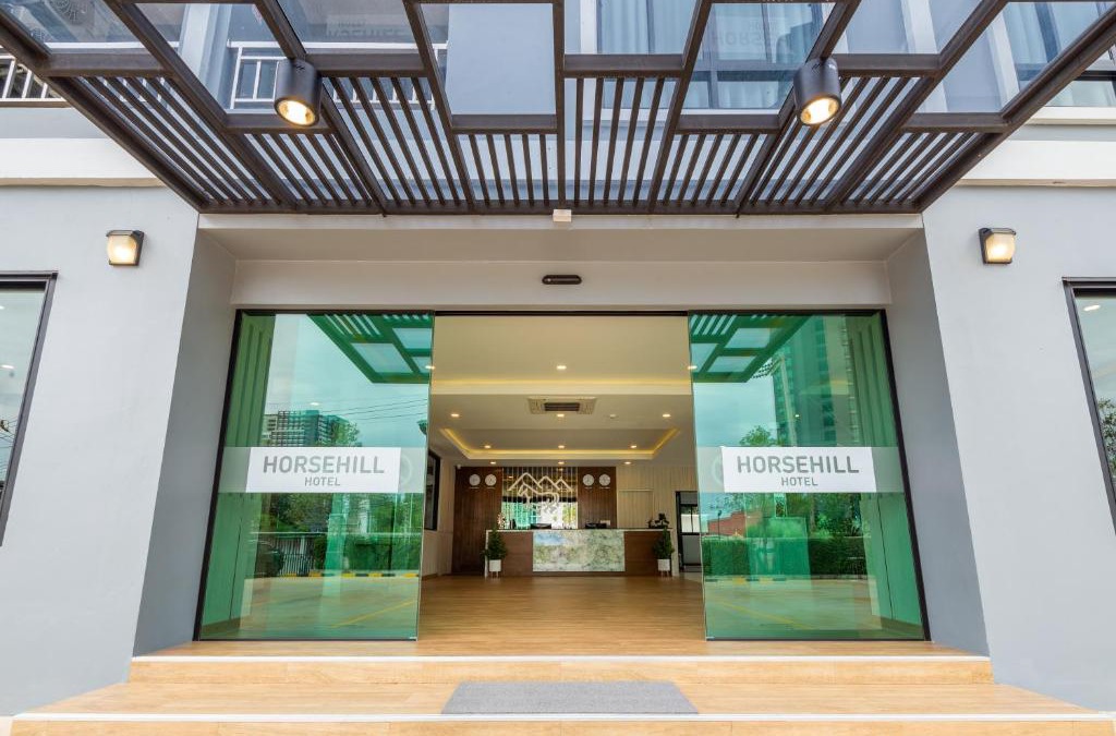 Tha Thaewawong Hotel | Horsehill Hotel Sriracha
