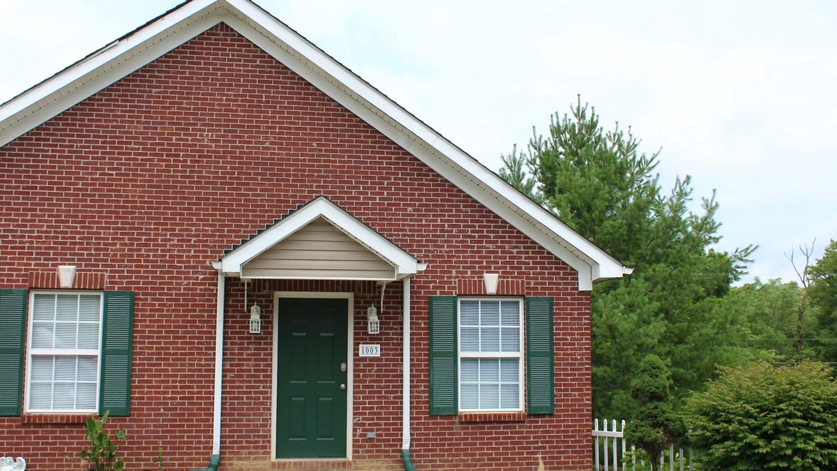 Shelbyville Condo | Horses, Bourbon and More . Shelbyville Condo