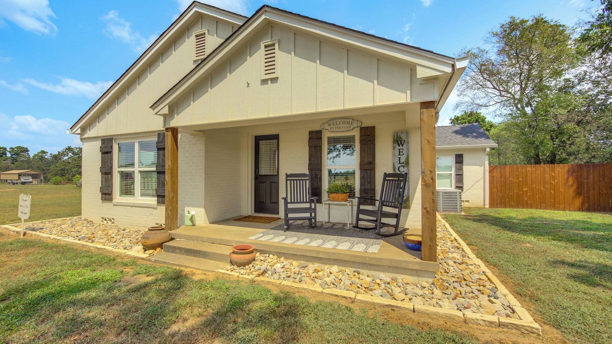 Pittsburg House | Horses Welcome: Pittsburg Home Near Wineries!